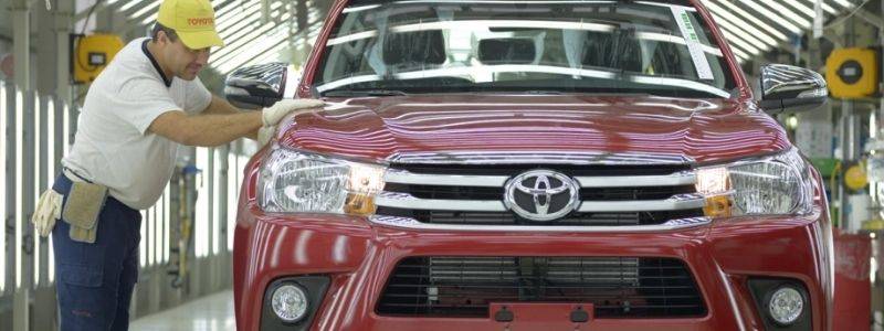 Toyota aumenta la producción por la alta demanda de pick-up en Argentina